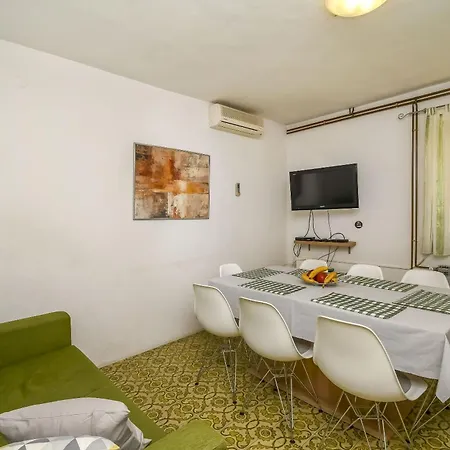 Apartamento Zeljko Makarska